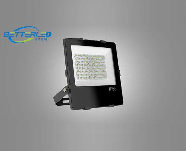 Versenyképes kültéri LED reflektor LQ-FL23